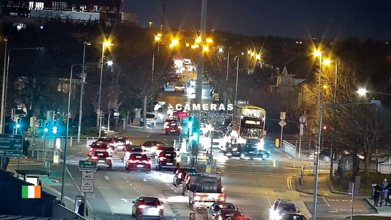 Live Webcam Collins Avenue Dublin, Ireland