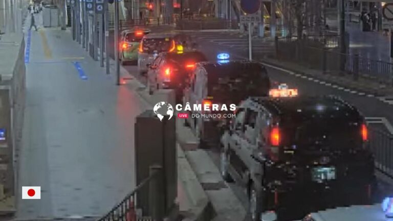 Live kyoto station taxi stand, Webcams Japan.