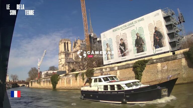 Live Notre Dame Paris Webcam Le Son de La Terra, France.