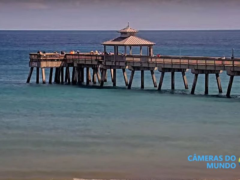 Câmera ao vivo da praia de Deerfield Beach, na Flórida.