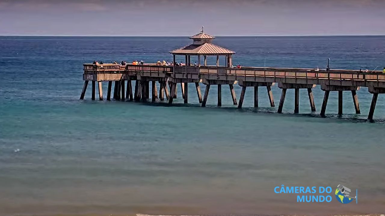 Câmera ao vivo da praia de Deerfield Beach, na Flórida.