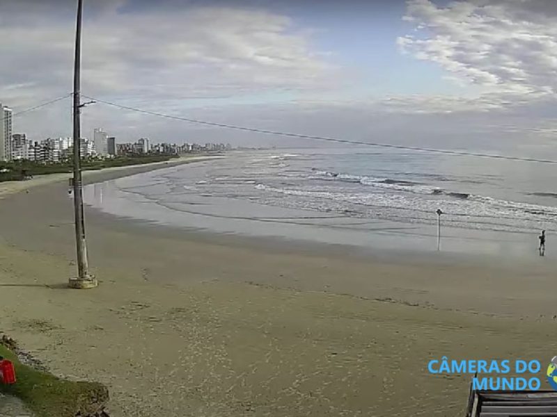 Praia de Caiobá, em Matinhos, Paraná, ao vivo.
