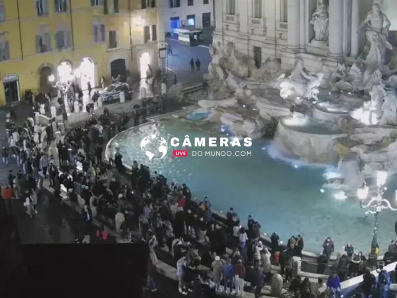 Câmera ao vivo da Fontana di Trevi, Roma, Itália.