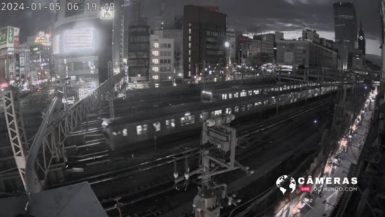 Câmera ao vivo Estação de Trem Shinjuku, Tokyo, Japão.