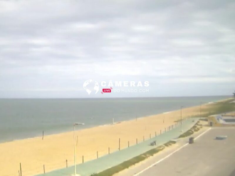 Câmera ao vivo da praia da Barra em Marataízes, Espírito Santo.