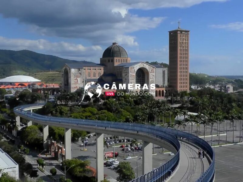 Câmera ao vivo Santuário Nacional de Aparecida do Norte e Passarela da Fé.