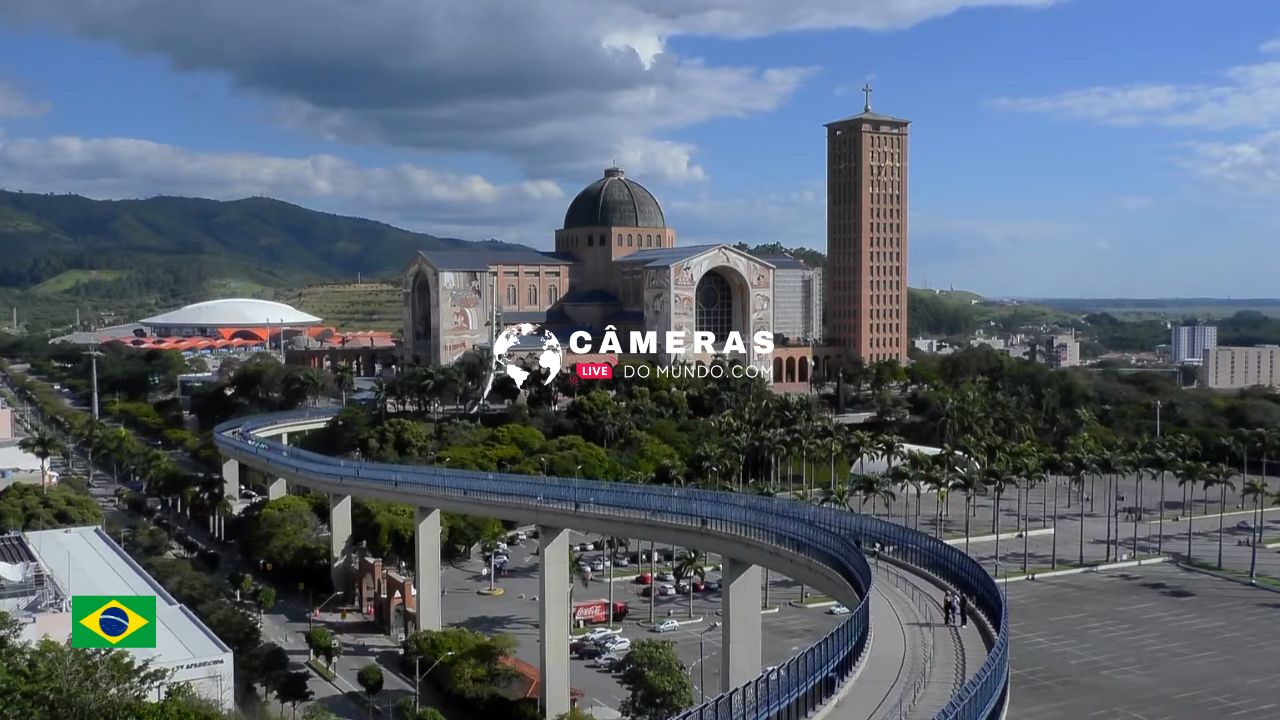 Câmera ao vivo Santuário Nacional de Aparecida do Norte e Passarela da Fé.