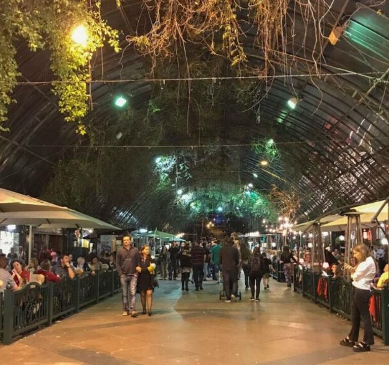 Câmera ao vivo da Rua Coberta em Gramado no Rio Grande do Sul.