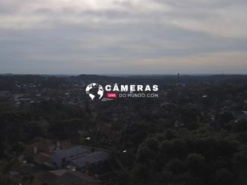Câmera ao vivo com vista panorâmica para Canela, RS.