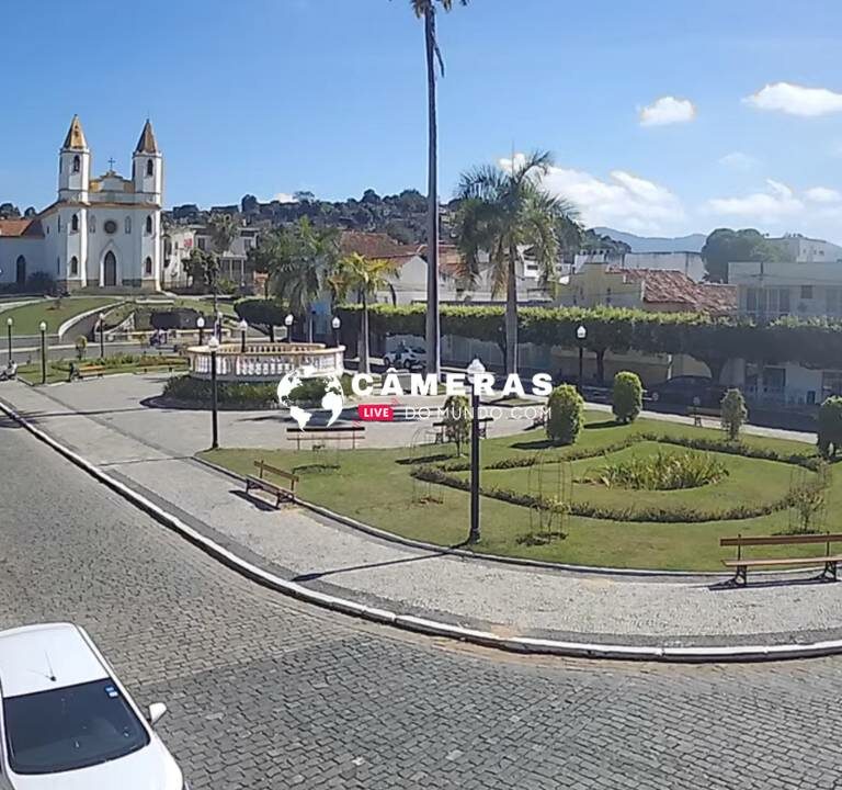 Câmera ao vivo Praça Ary Parreiras em Miracema.