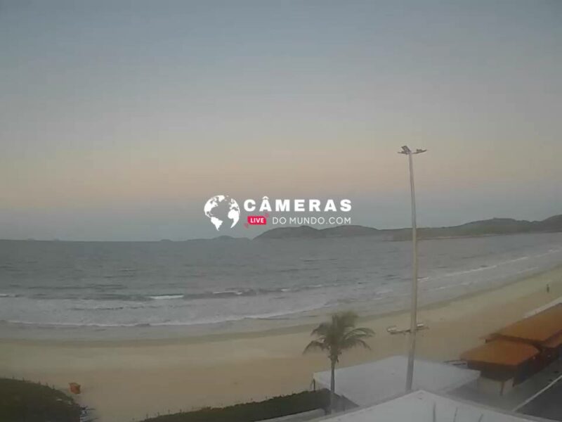 Praia do Pero ao vivo em Cabo Frio no Rio de Janeiro.