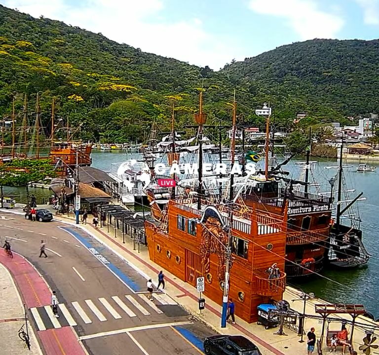 Câmera ao Vivo do Barco Pirata, Balneário Camboriú.