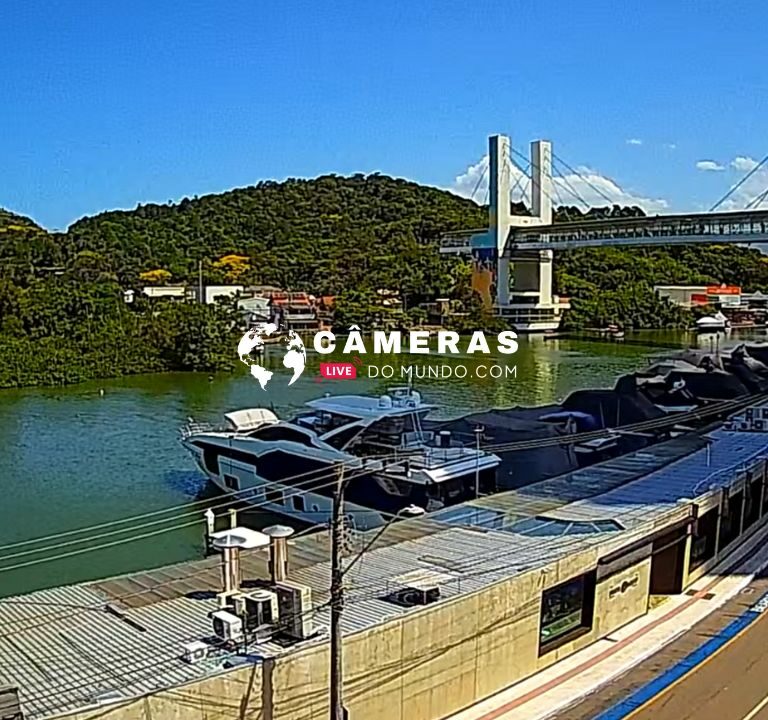 Câmera ao Vivo da Passarela da Barra, Balneário Camboriú.