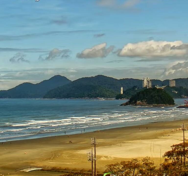 Câmera ao vivo da Praia do Gonzaga em Santos, São Paulo.