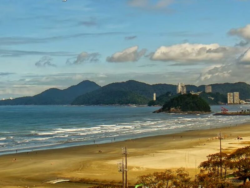 Câmera ao vivo da Praia do Gonzaga em Santos, São Paulo.